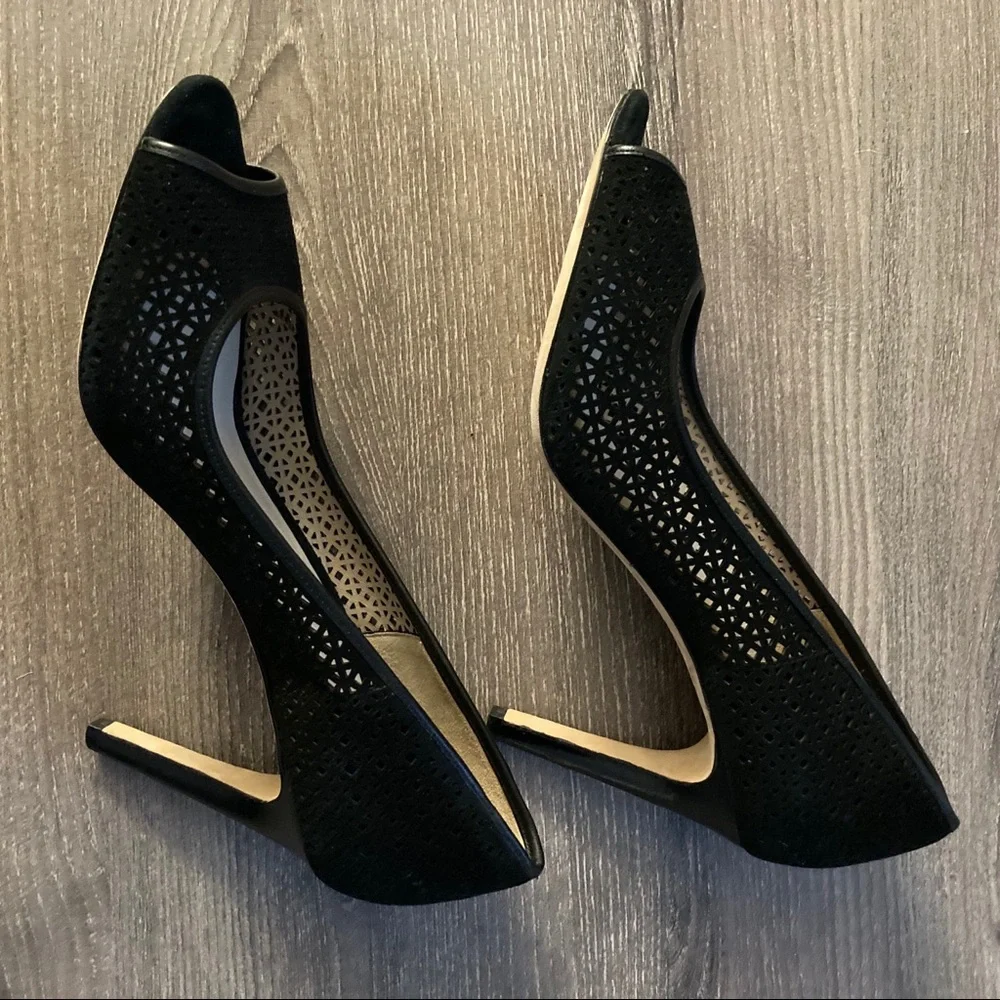 Like 🆕 Tory Burch Eleanor lasercut peep toe pumps